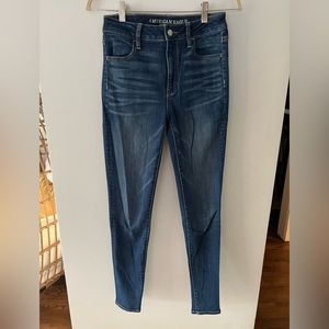 AMERICAN EAGLE SKINNY JEANS